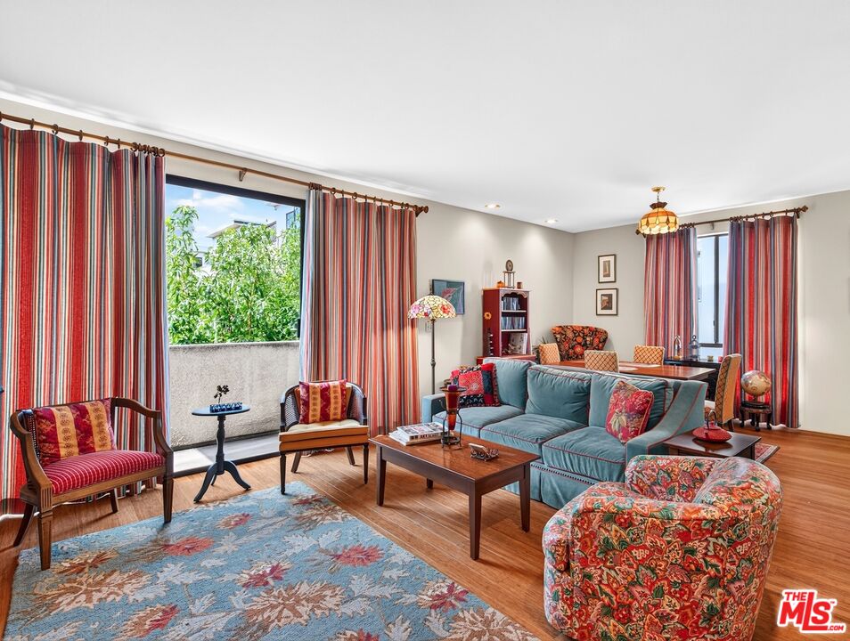 1741 Colby Ave 203 — photo