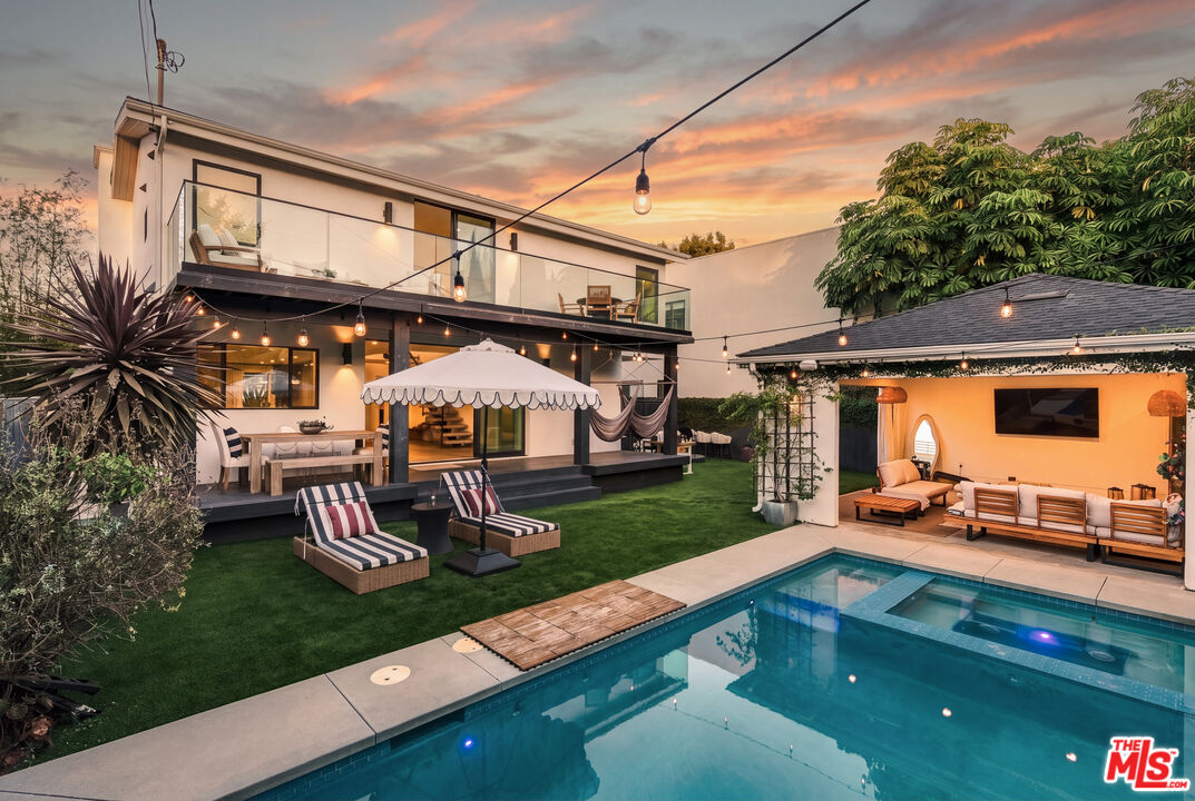 3207 Thatcher Ave — photo
