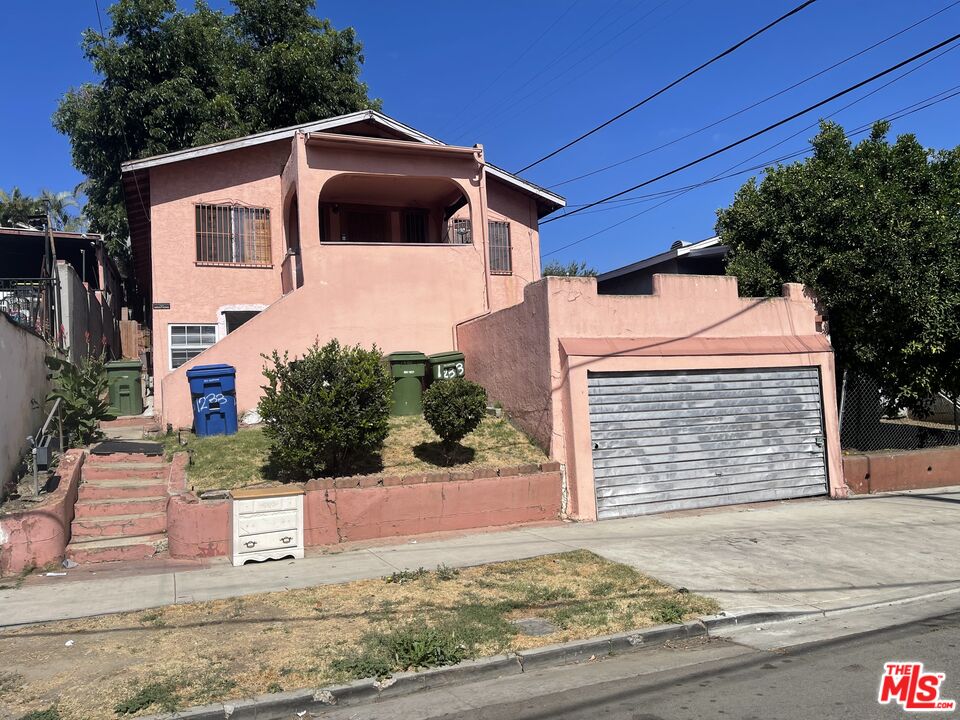 1233 N Evergreen Ave — photo