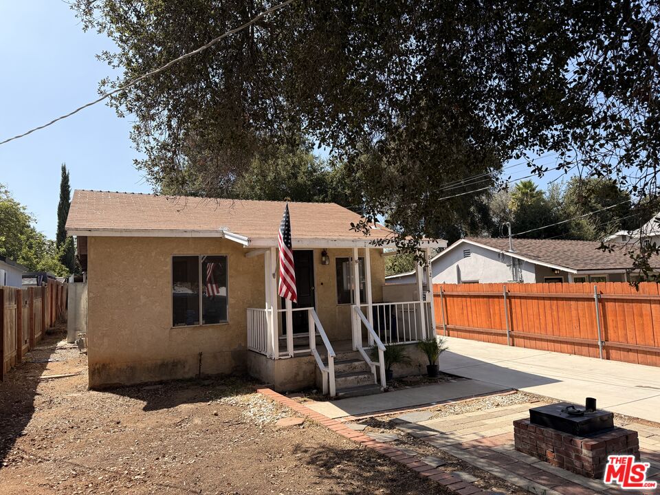 8412 Fenwick St — photo