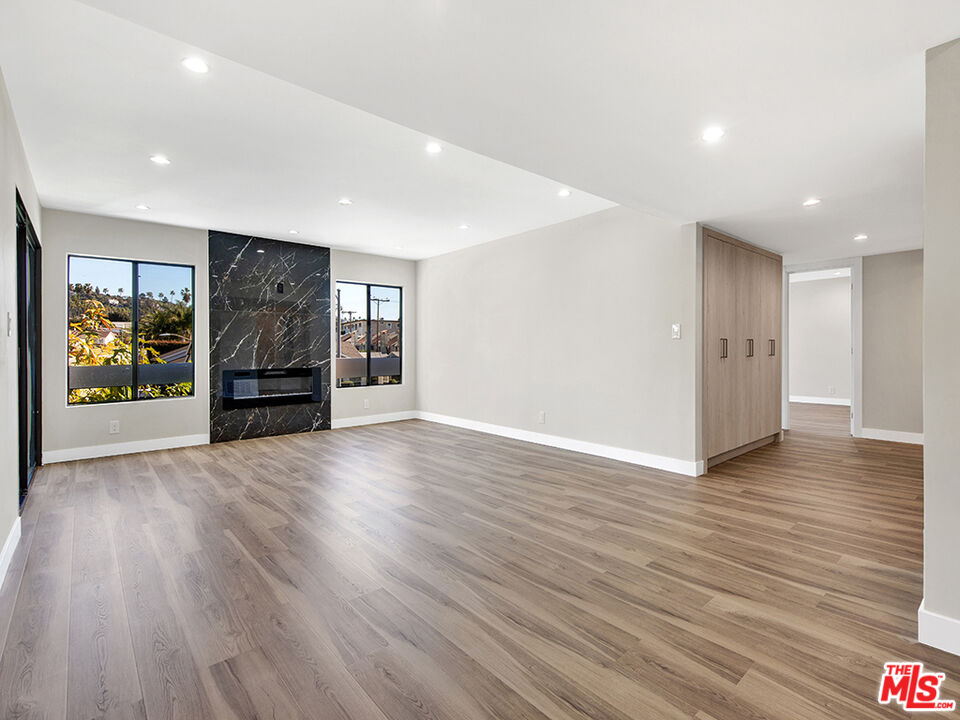 1325 Valley View Rd 201 — photo