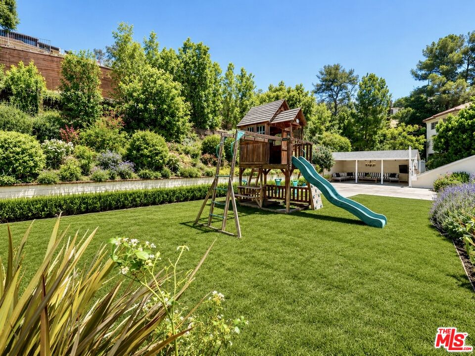 1627 Arbor Dr — photo