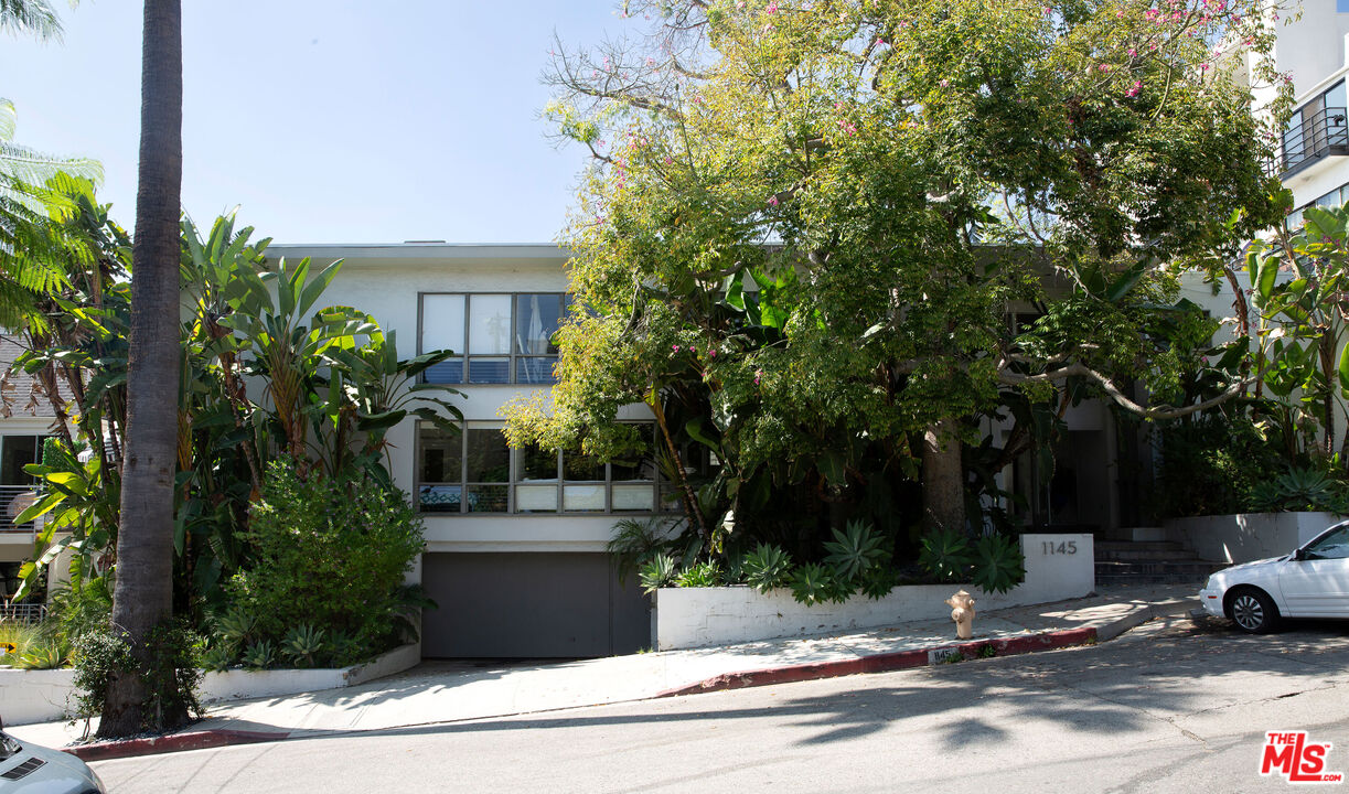 1145 Larrabee St 10 — photo