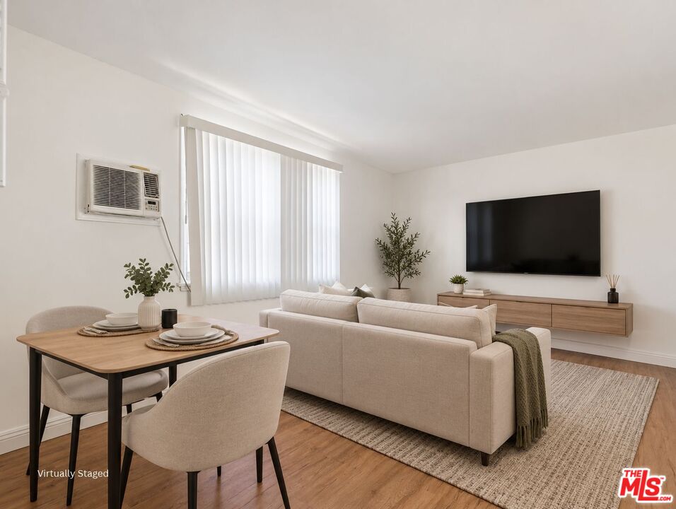 4010 Los Feliz Blvd 9 — photo