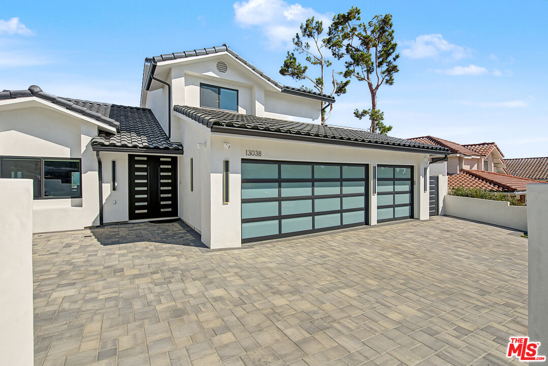 13038 Garris Ave — photo