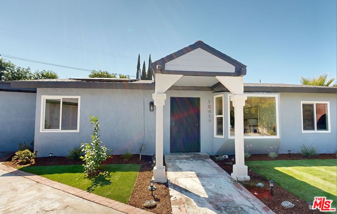 10419 Vassar Ave — photo