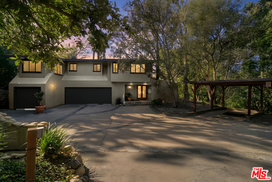 6377 Via Escondido Dr — photo