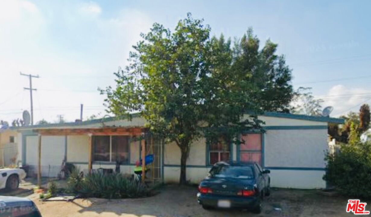 13717 Phyllis Ave — photo