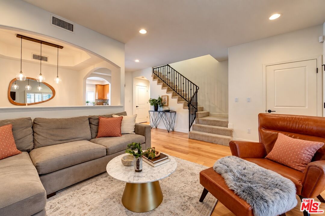 14544 Margate St Unit 4 — photo