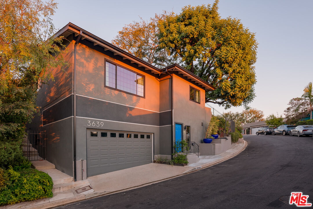 3639 Roderick Rd — photo