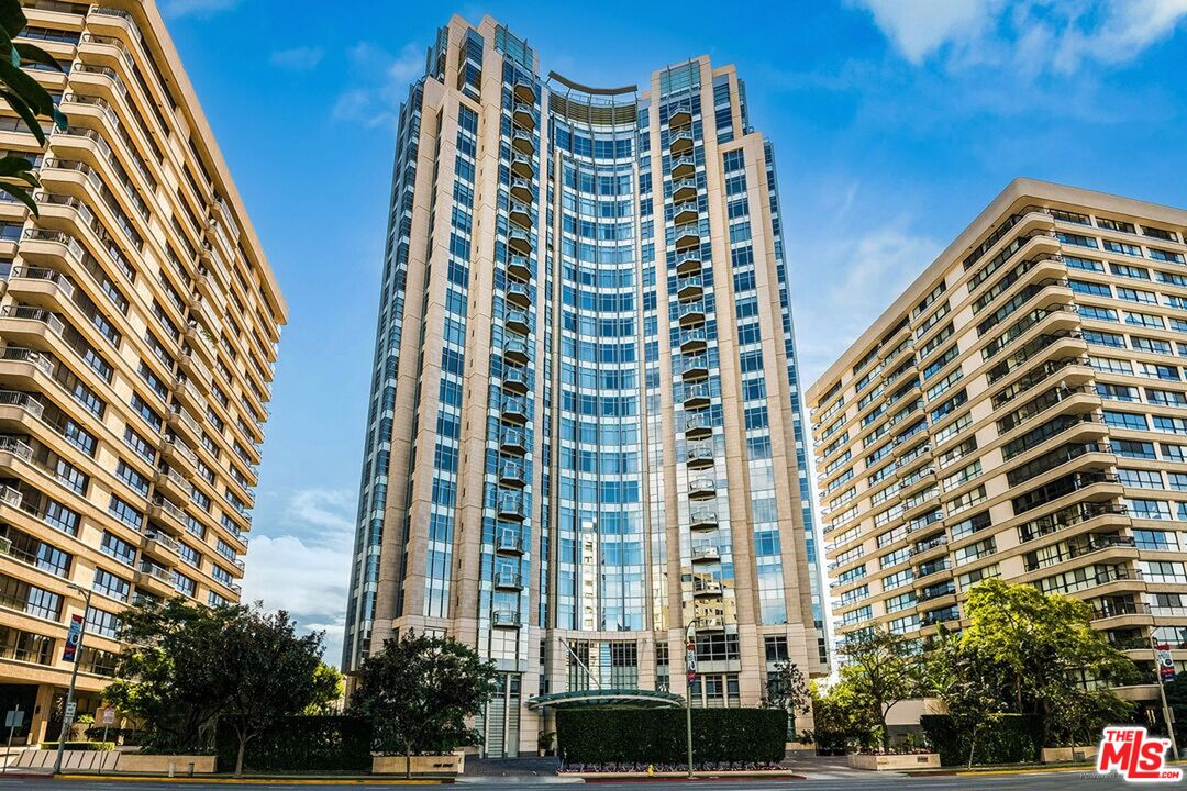 10776 Wilshire Blvd Unit 301 — photo