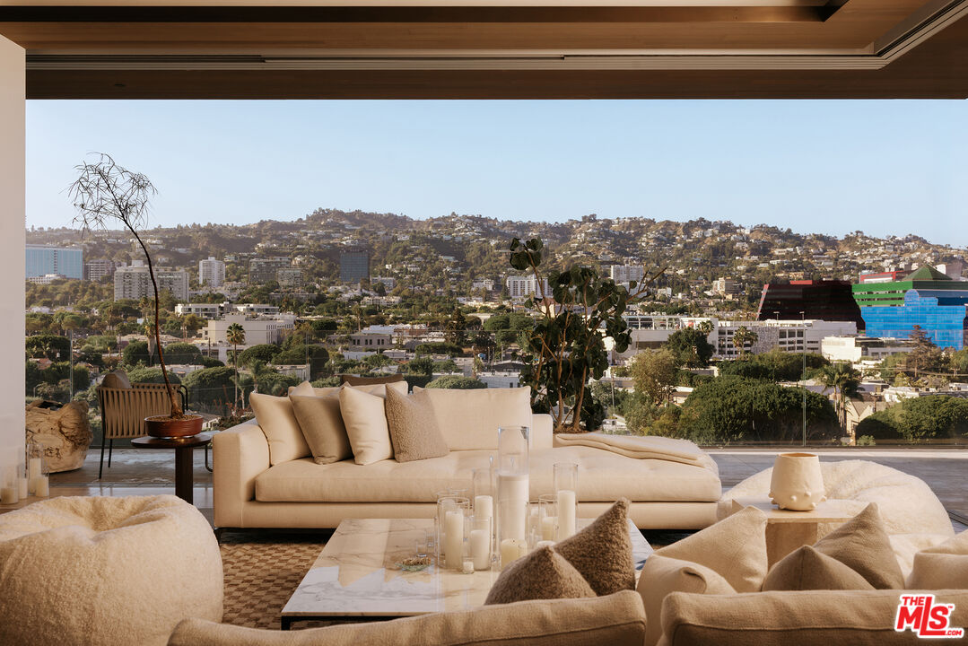 8899 Beverly Blvd Unit 8B — photo