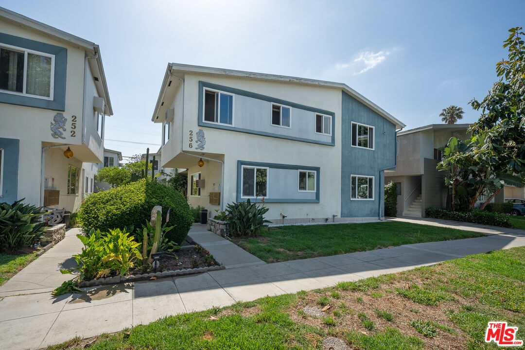252 S Doheny Dr Unit 5 — photo