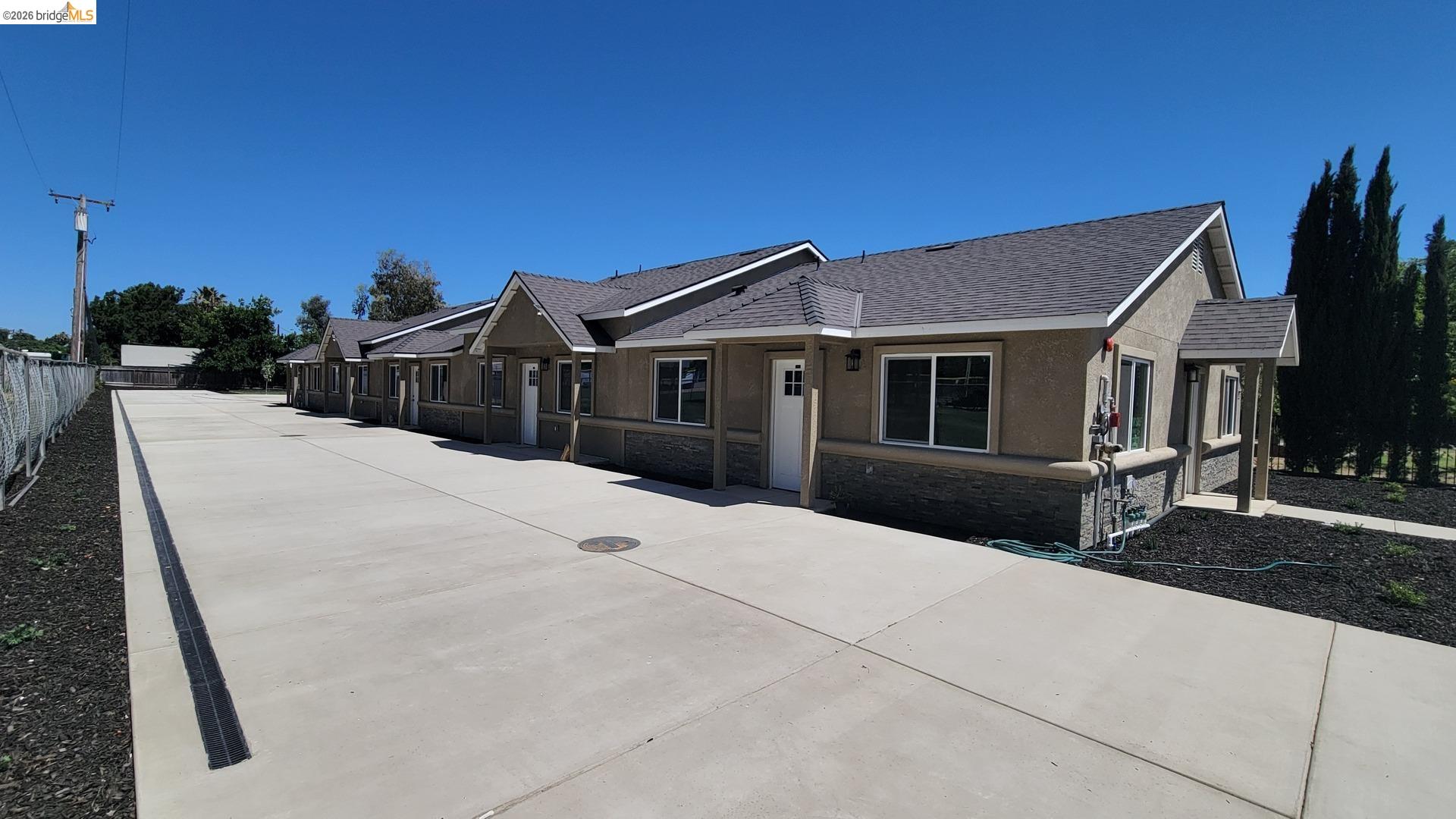 300 N Soderquist Rd, Turlock, CA 95380 — photo 3