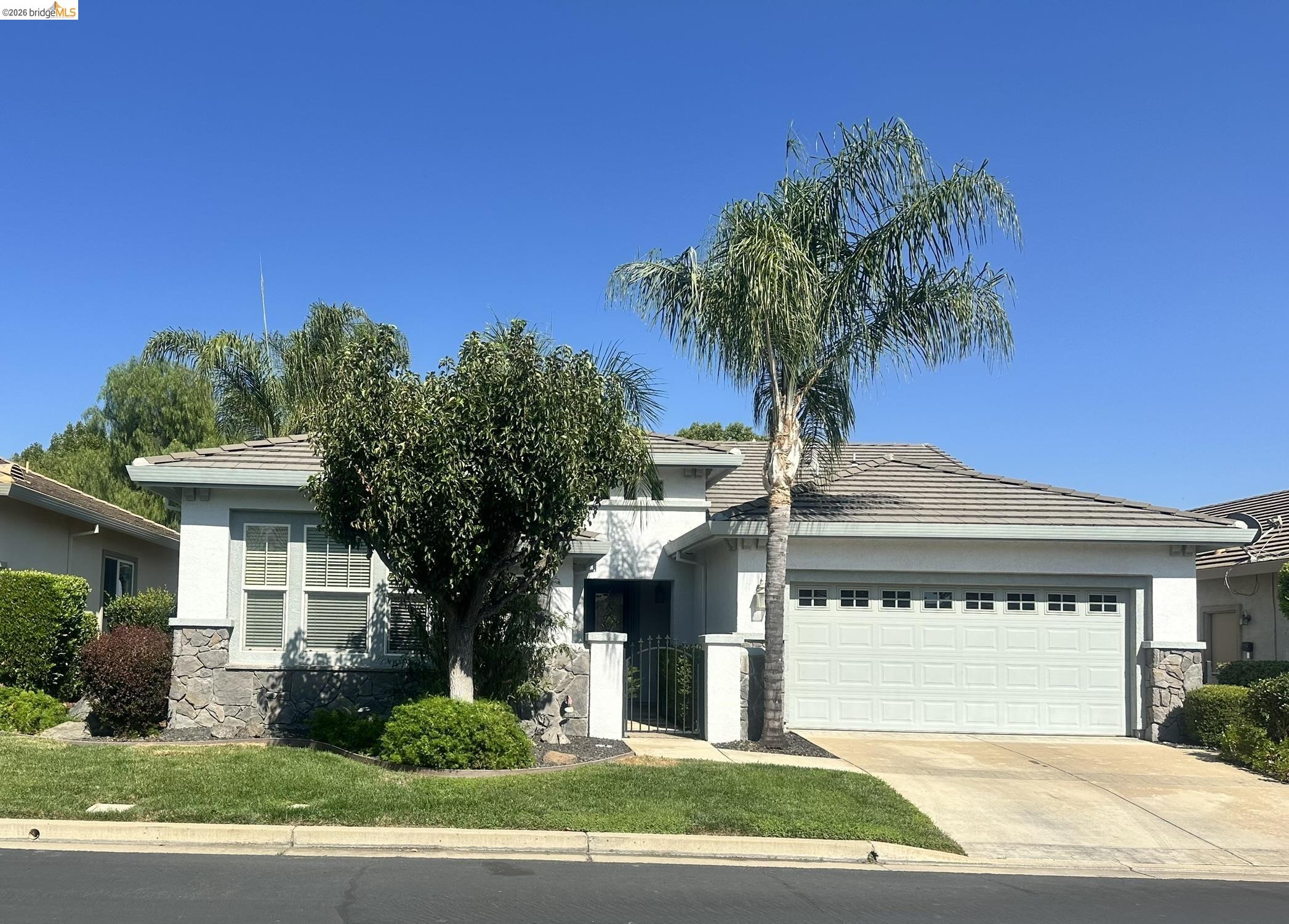 1116 Burghley Ln — photo