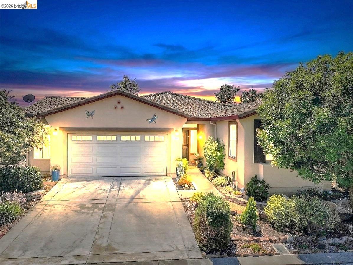609 Twin Lakes Ln — photo