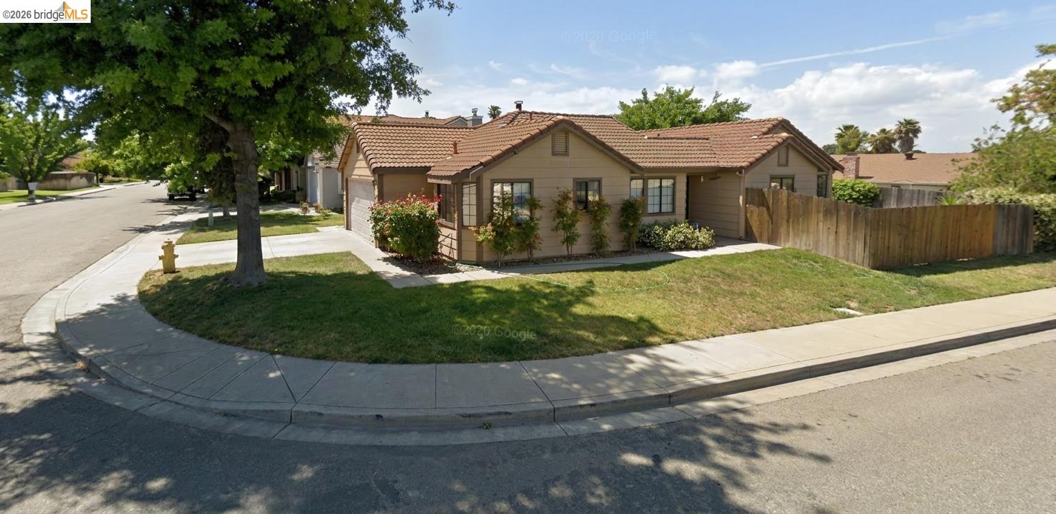 1800 Santa Fe St — photo