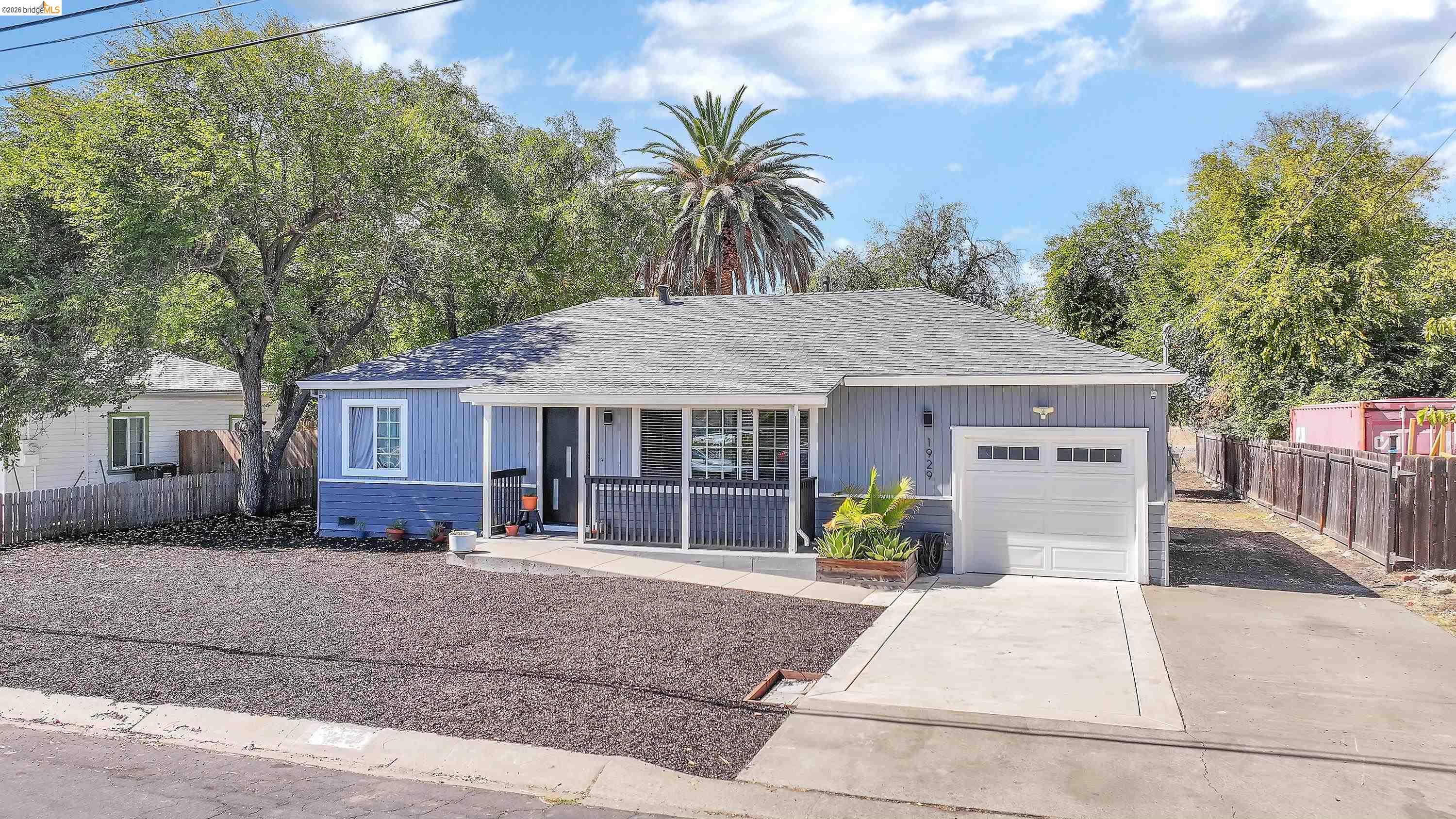 1929 San Vincente Dr — photo