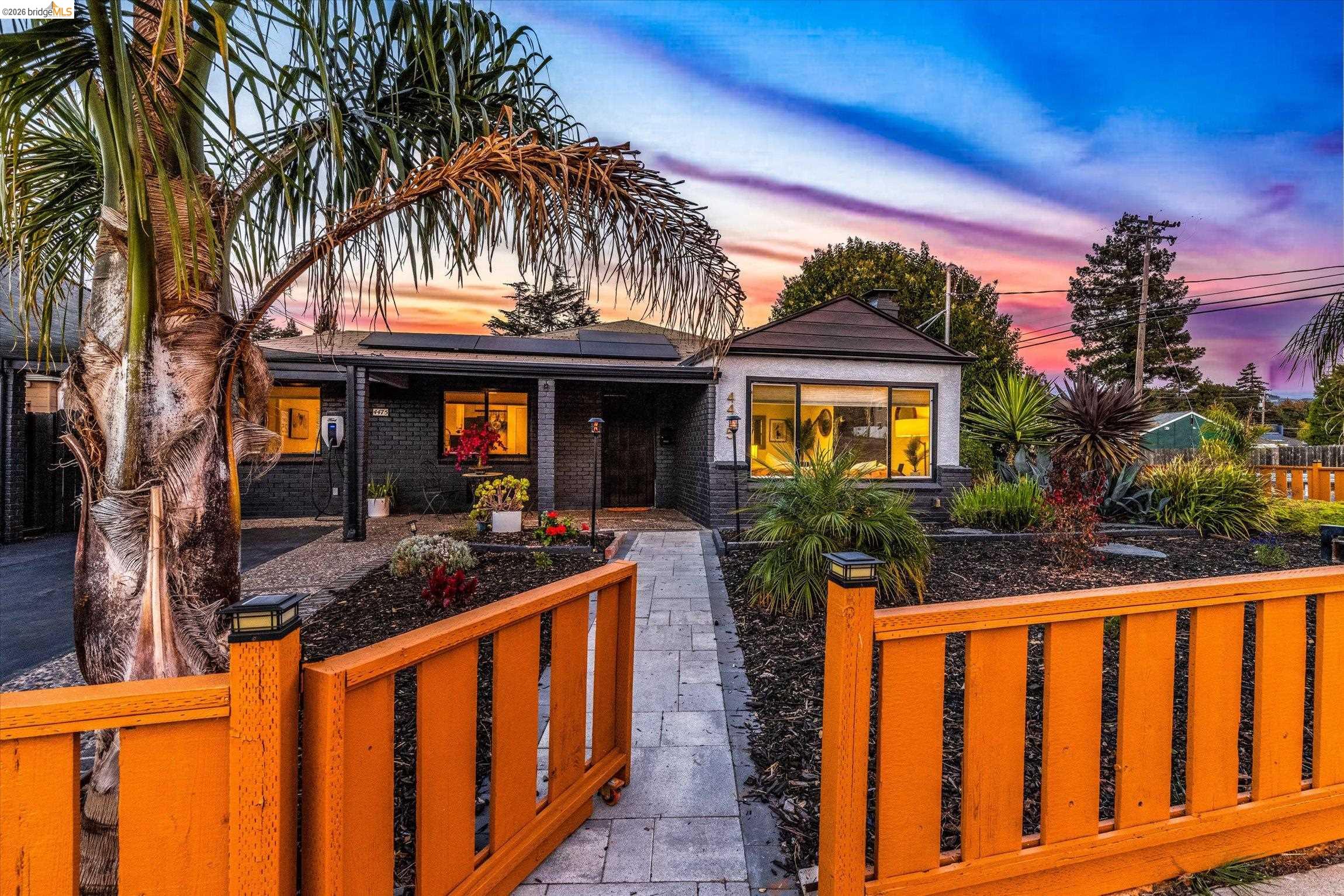 4475 Wesley — photo
