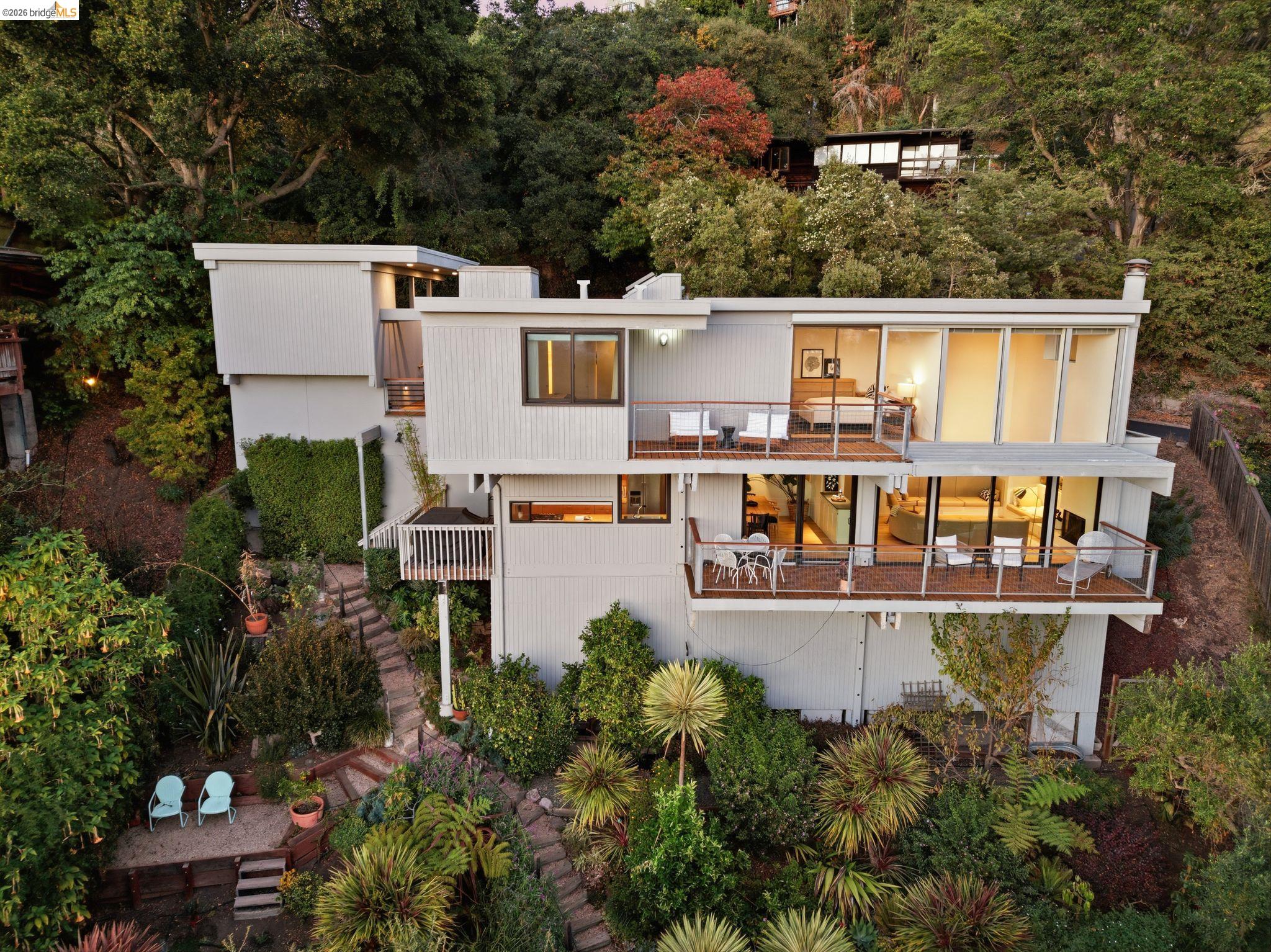 2877 Buena Vista Way — photo