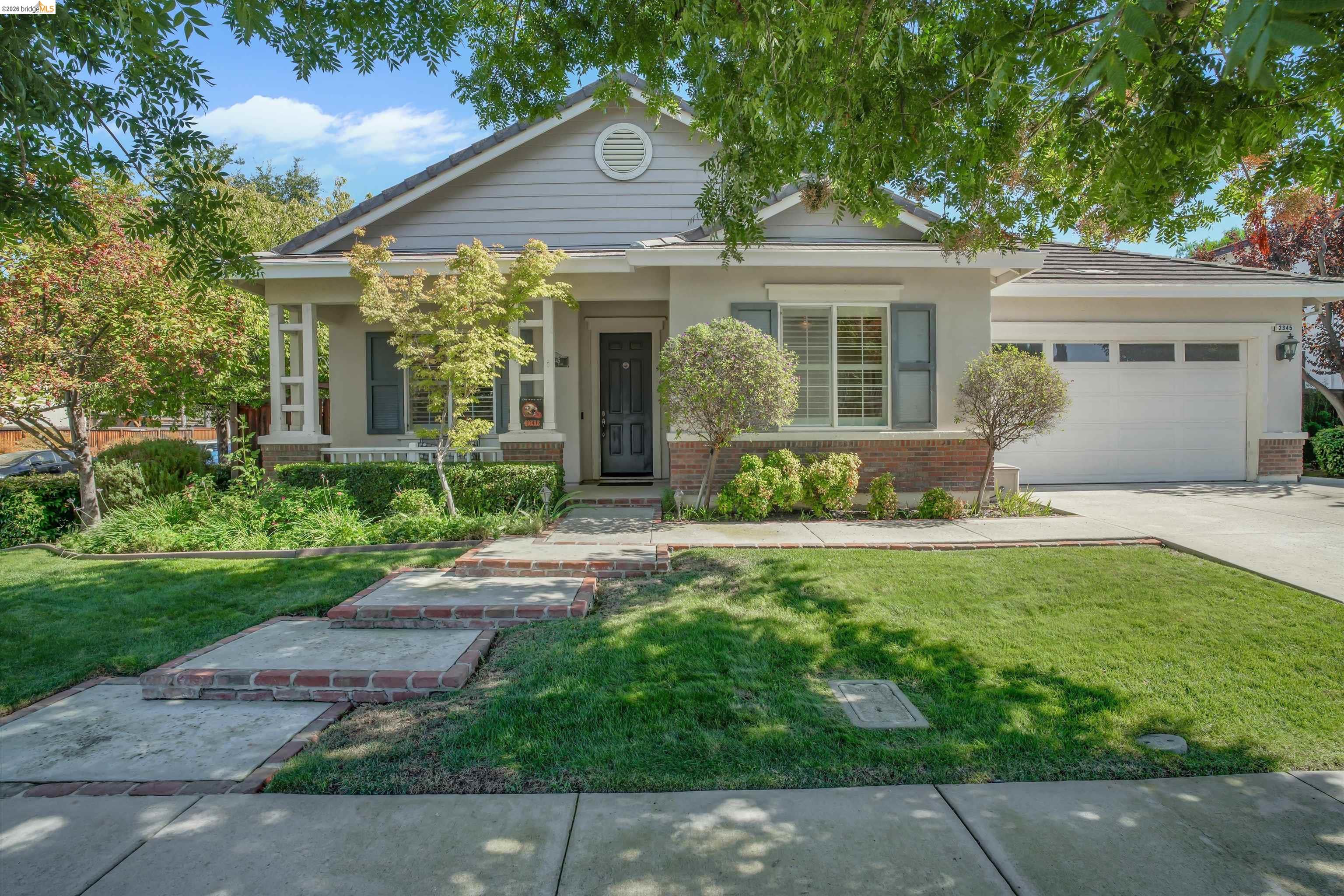 2345 Cobalt Ln — photo
