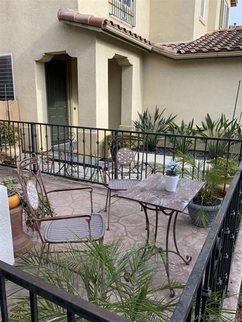 1215 Seagreen Pl — photo