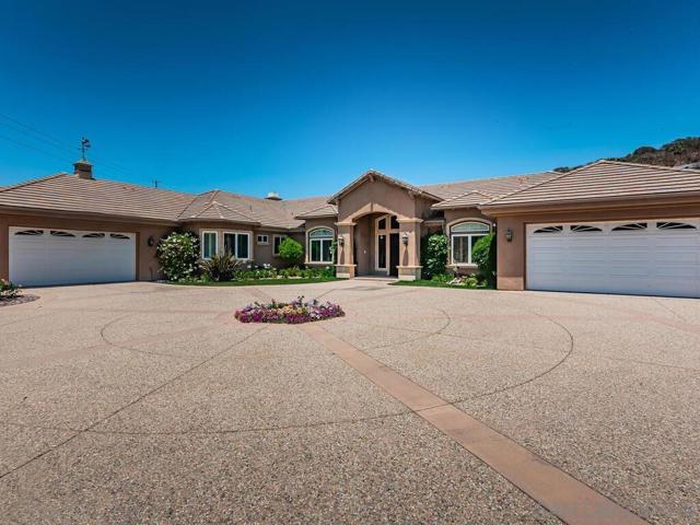 12801 Gate Dr, Poway, CA 92064 — photo 2