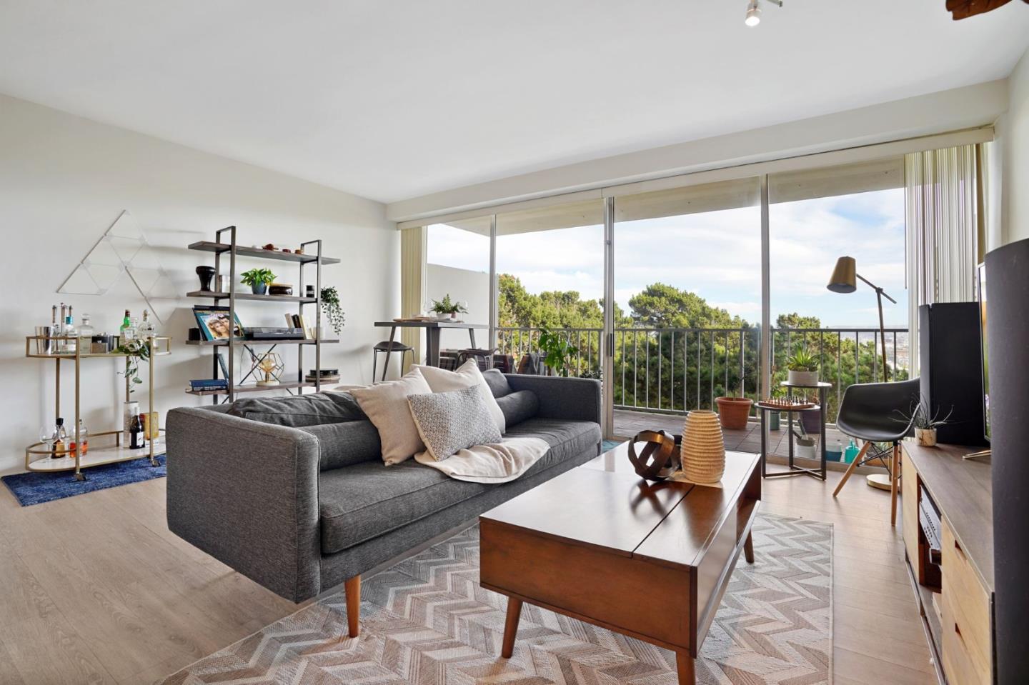 66 Cleary Ct 809 — photo