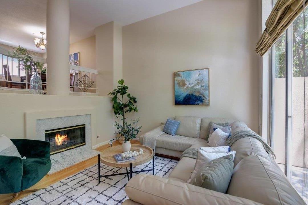 440 Galleria Dr 5 — photo