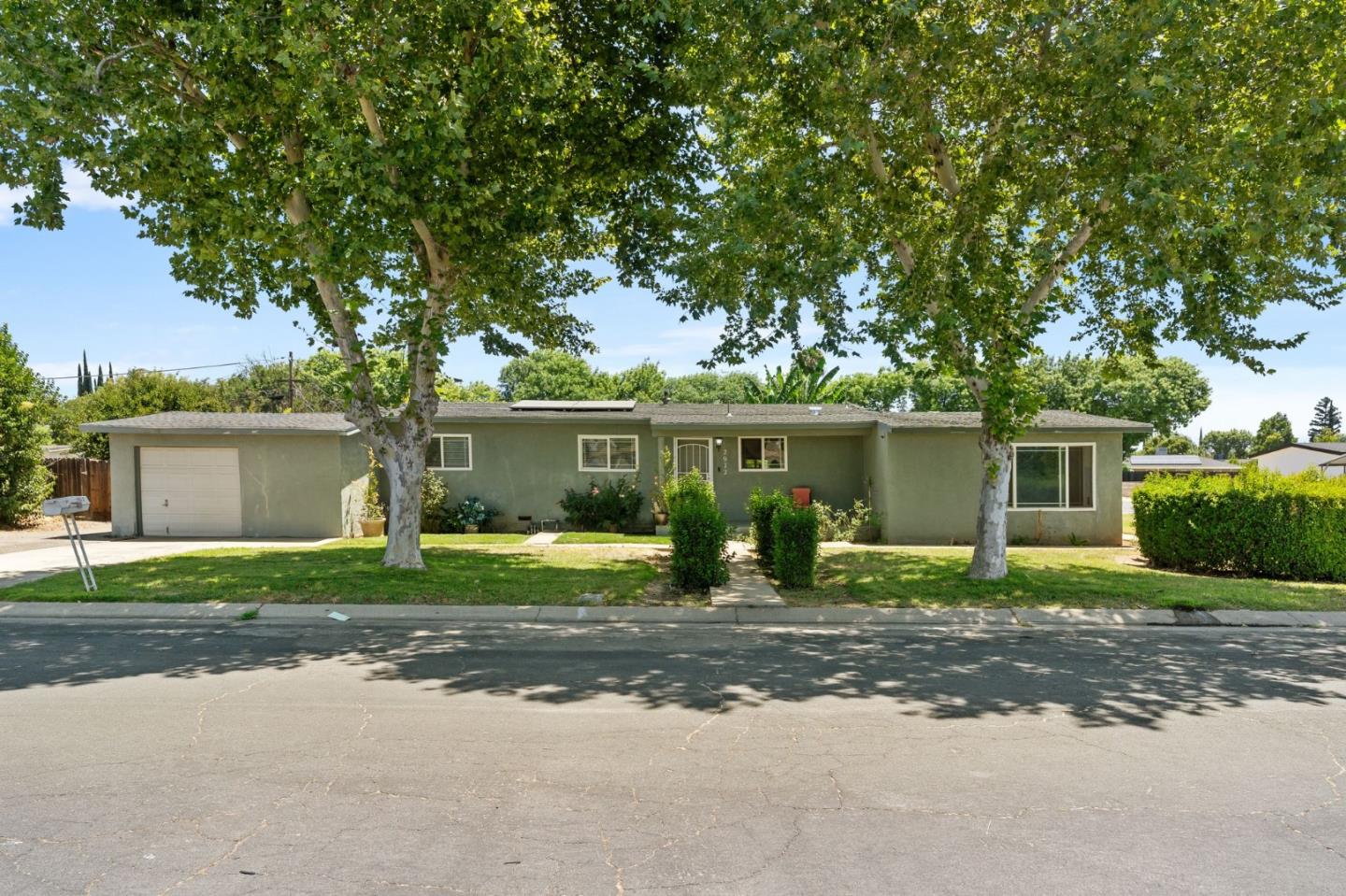 2972 Tuxford Ct — photo