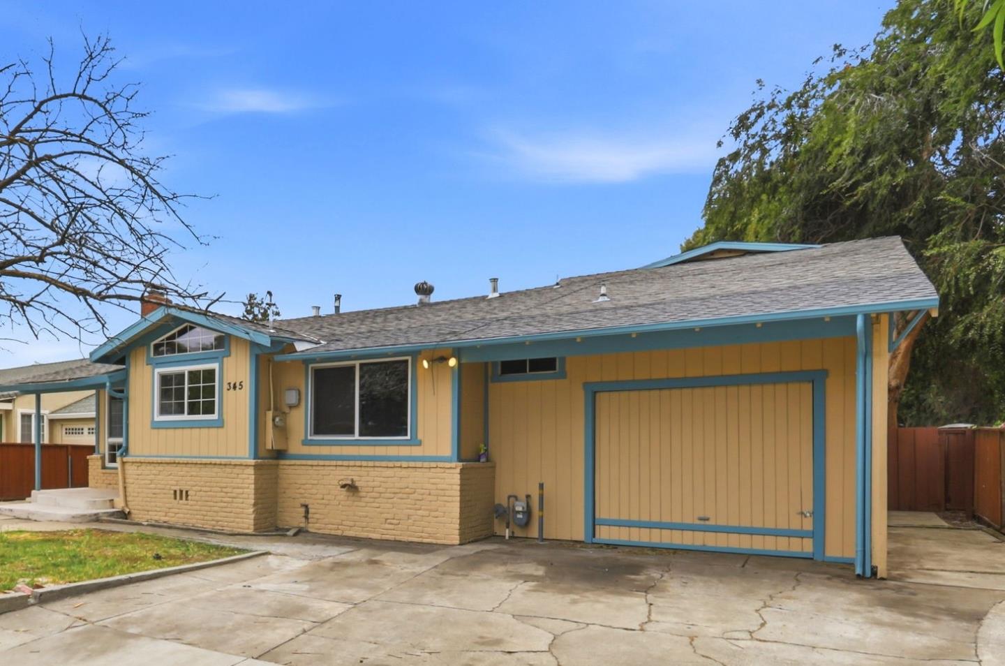 345 Cureton Pl — photo