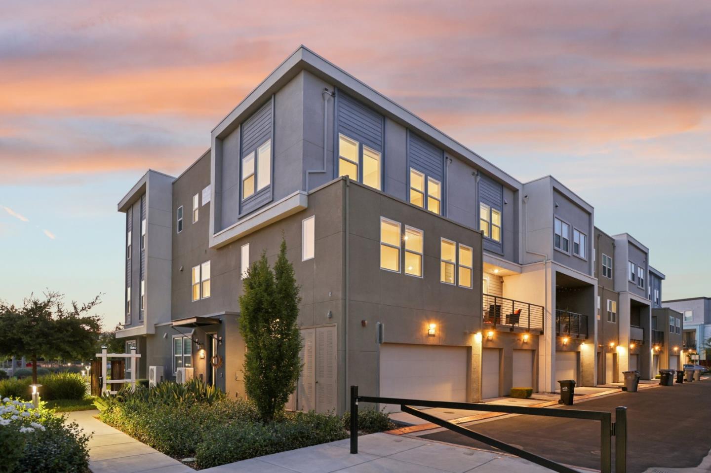 6571 Vision Ct — photo