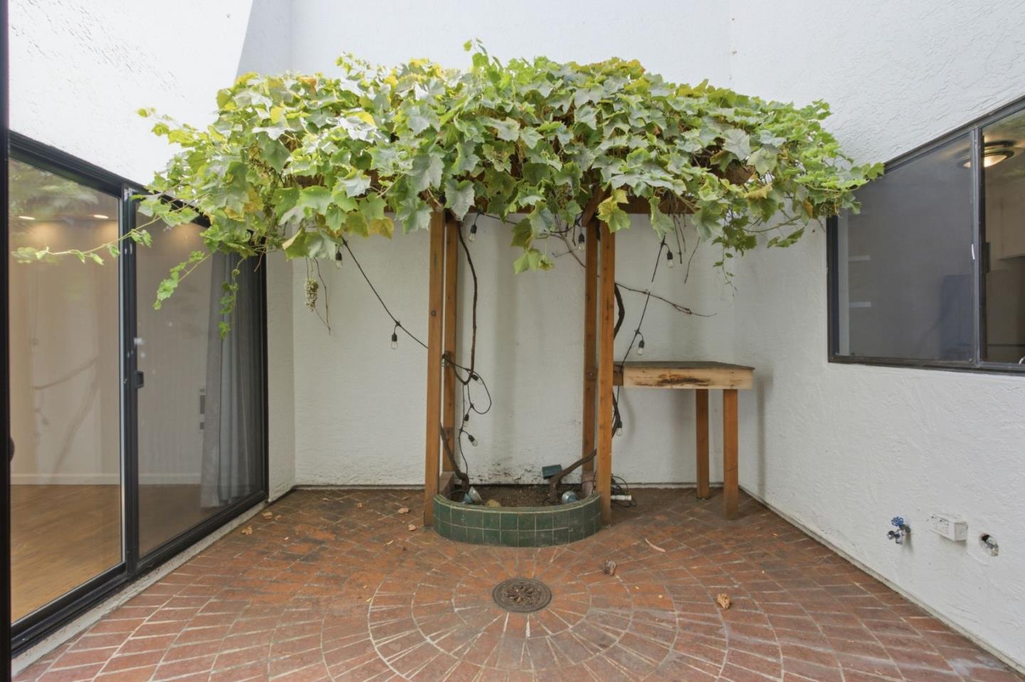1919 Alameda De Las Pulgas 14 — photo