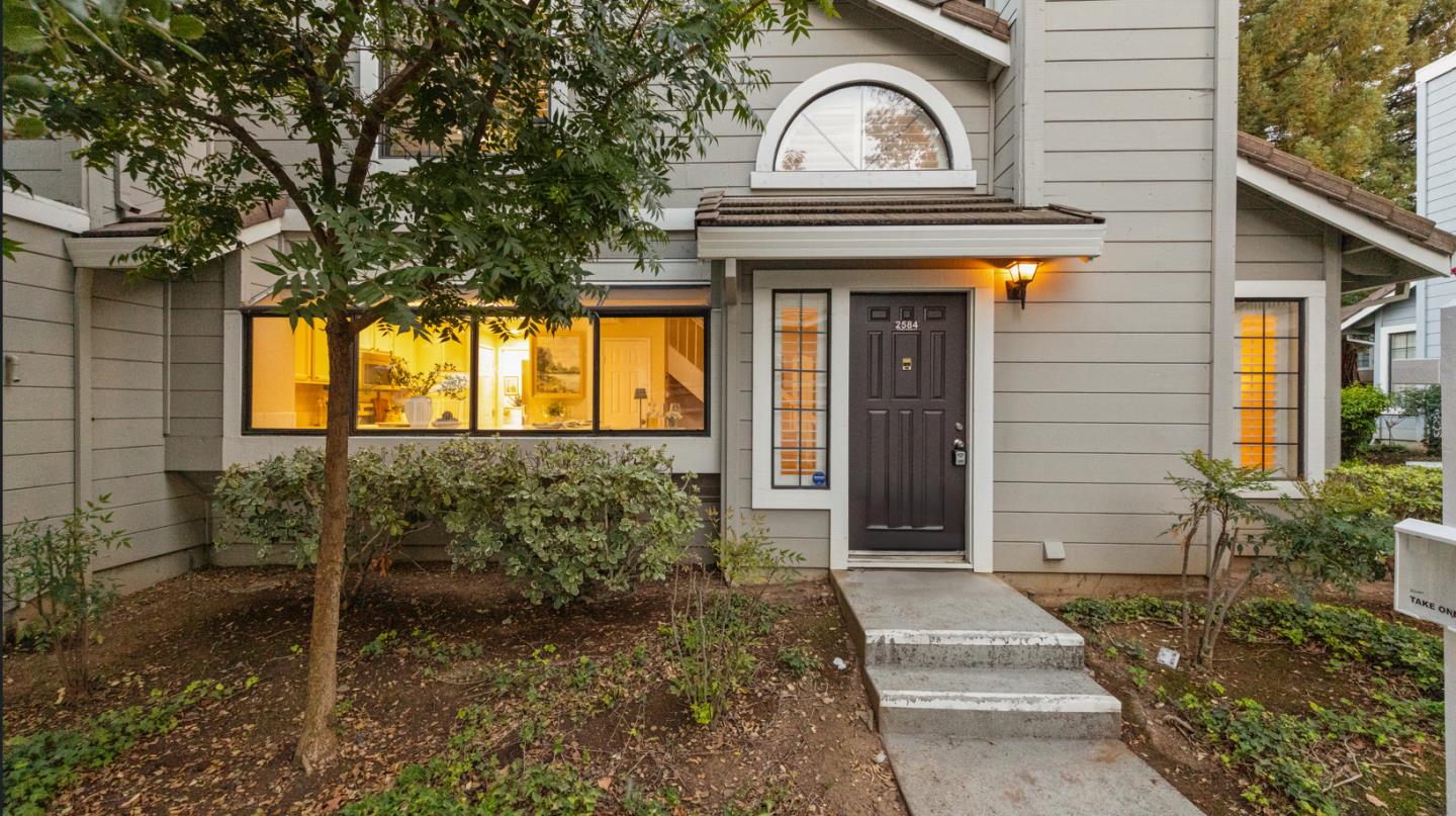 2584 Yerba Bank Ct — photo