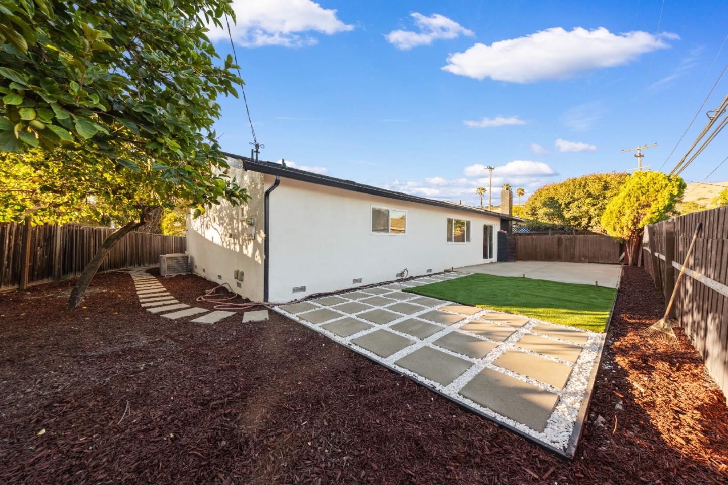 1408 Stone Creek Dr — photo