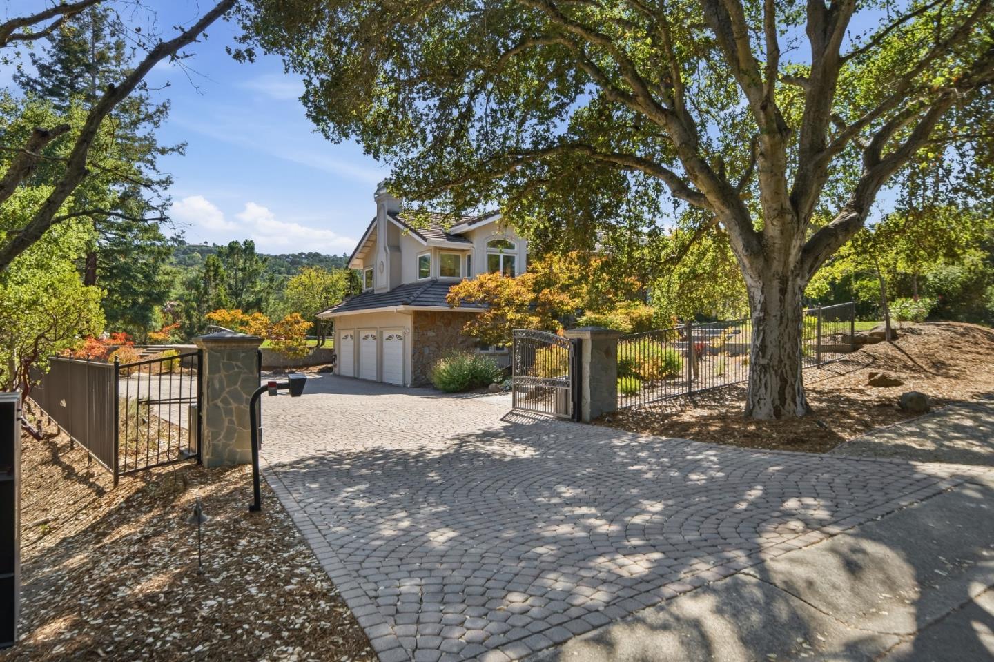 27960 Roble Blanco Ct — photo