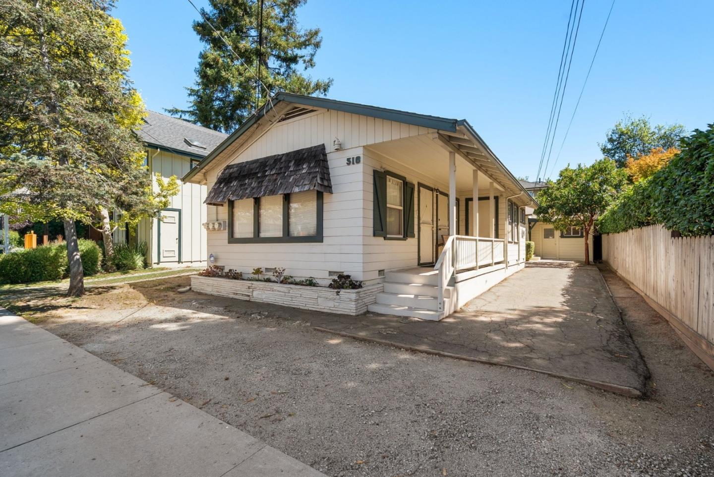 516 Capitola Ave — photo