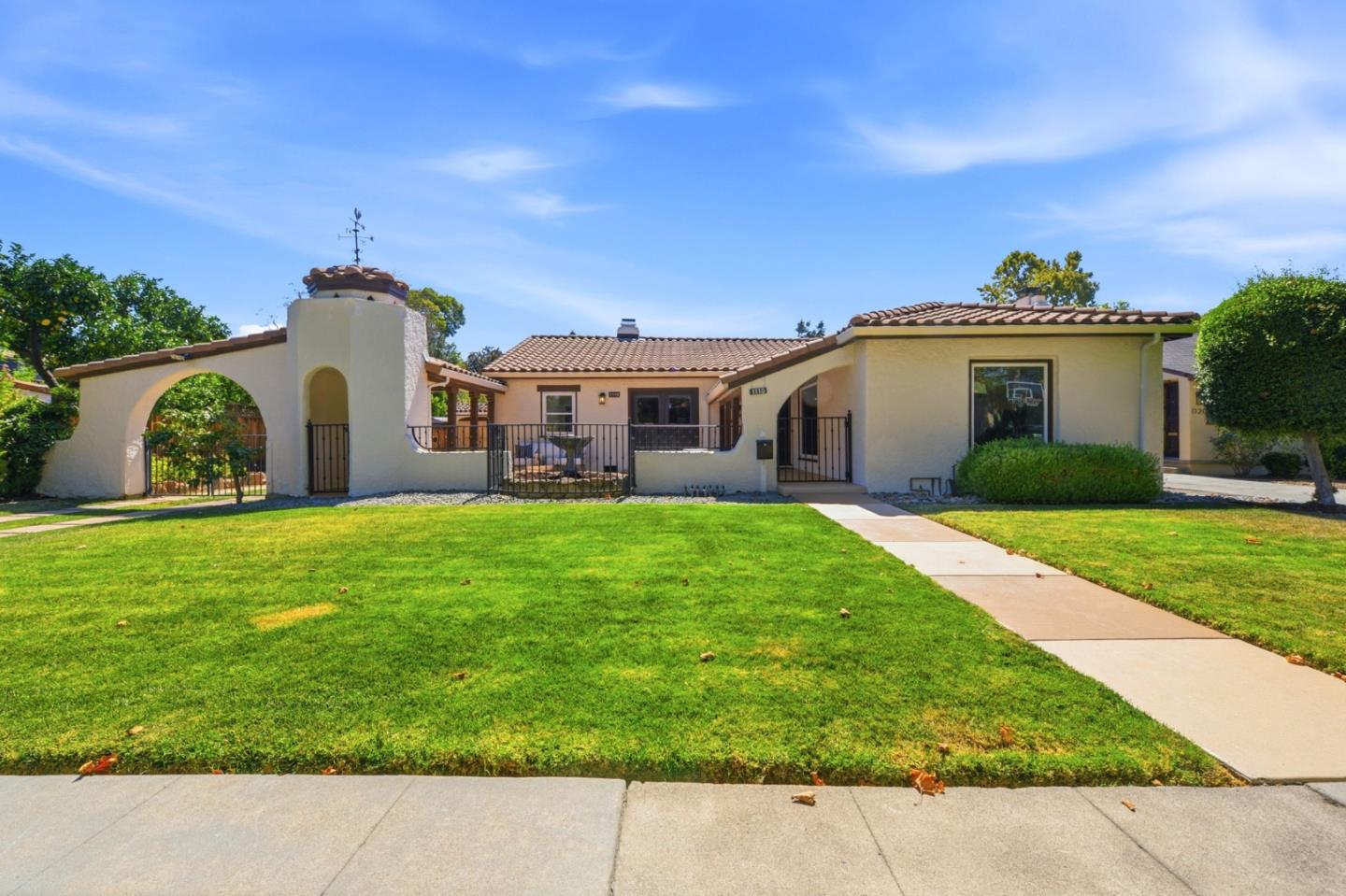 1110 Norval Way — photo