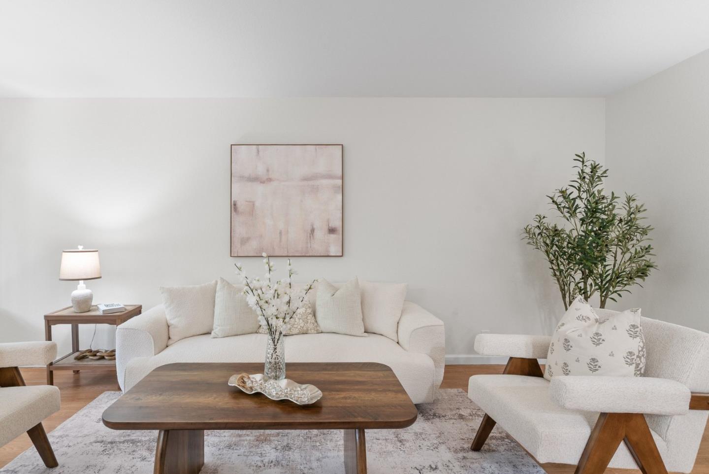964 La Barbera Dr — photo