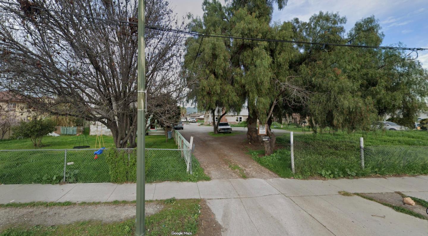 2450 Mclaughlin Ave — photo