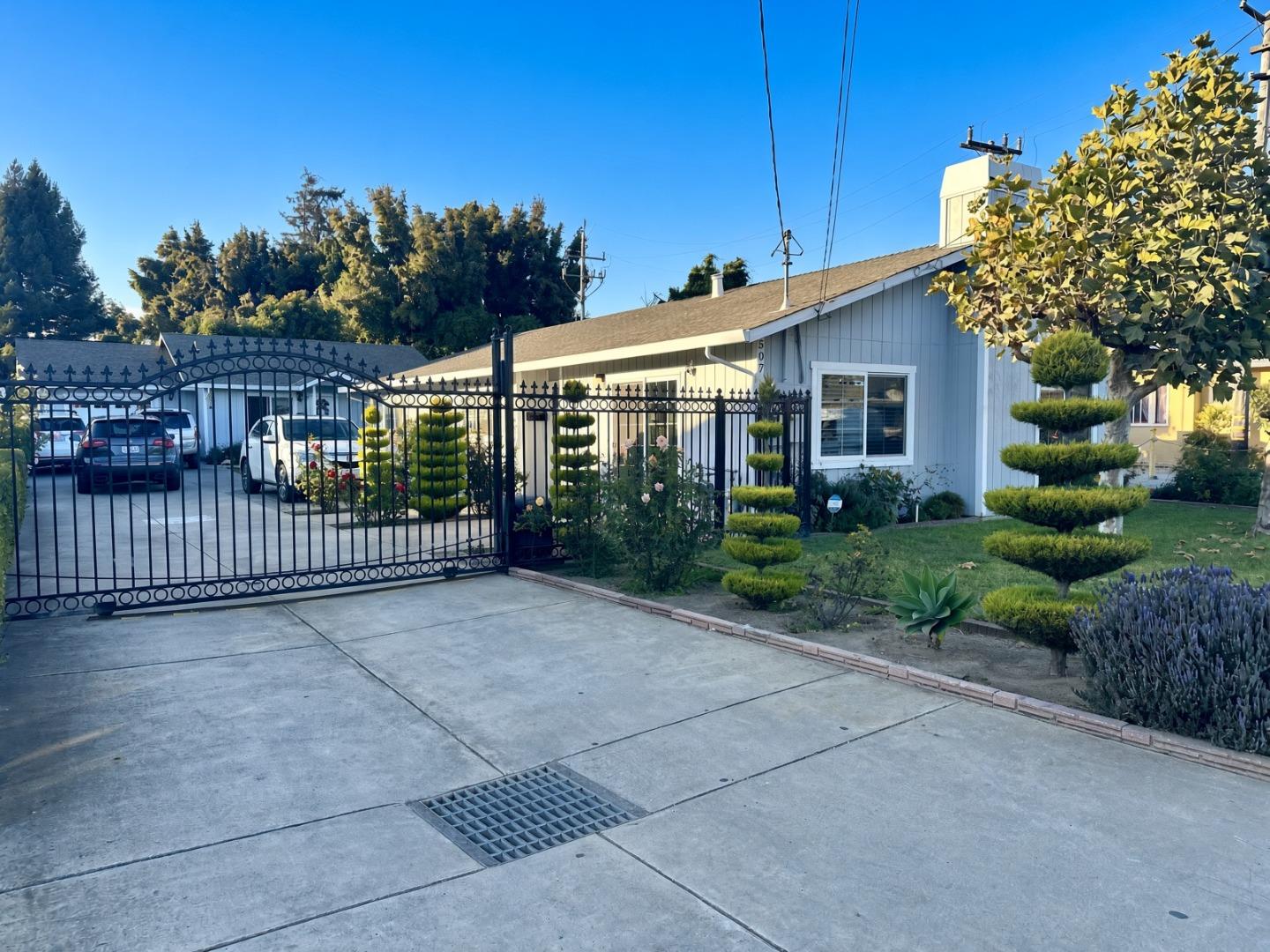 507 E Lake Ave — photo