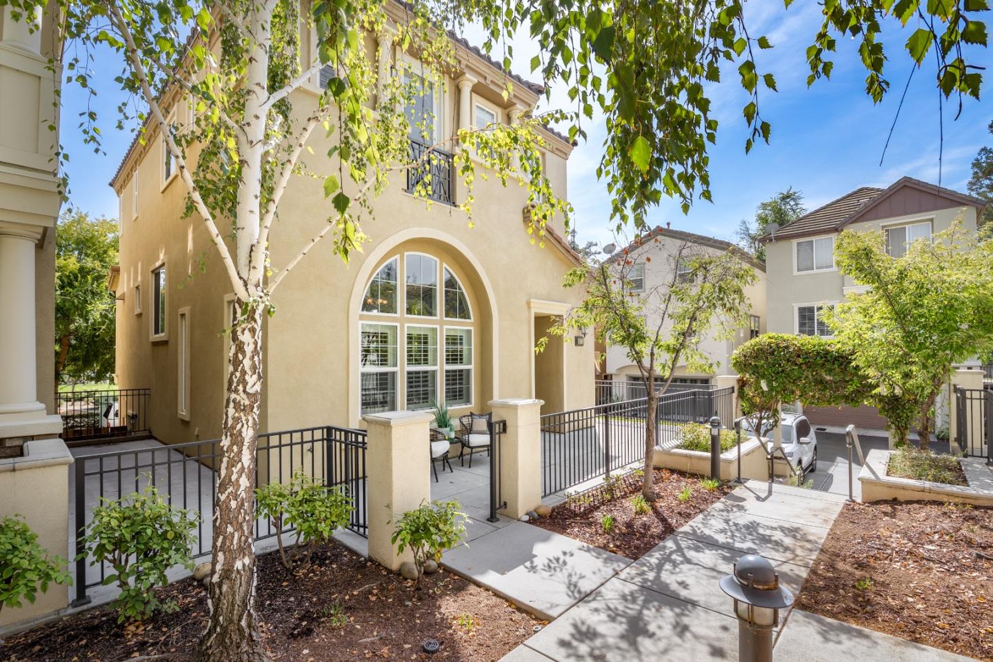 4674 Torrey Pines Cir — photo
