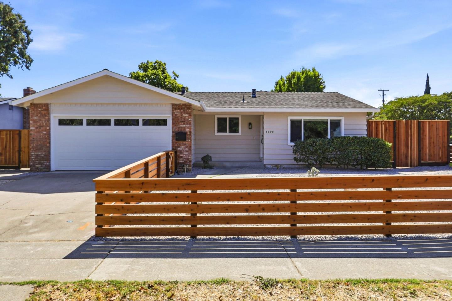 4198 Hamilton Park Dr — photo