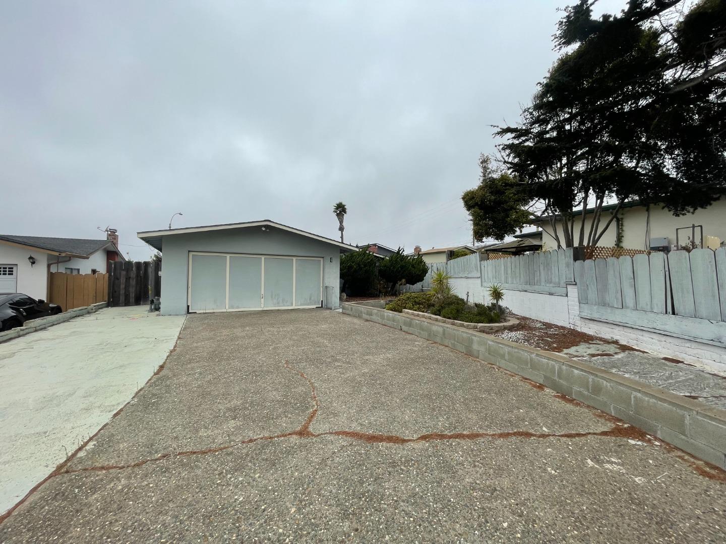 4 Louvaine Ct — photo