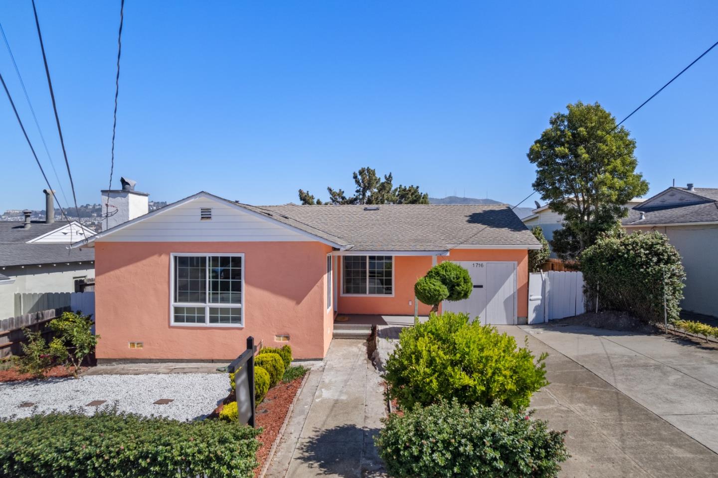 1716 Louvaine Dr — photo