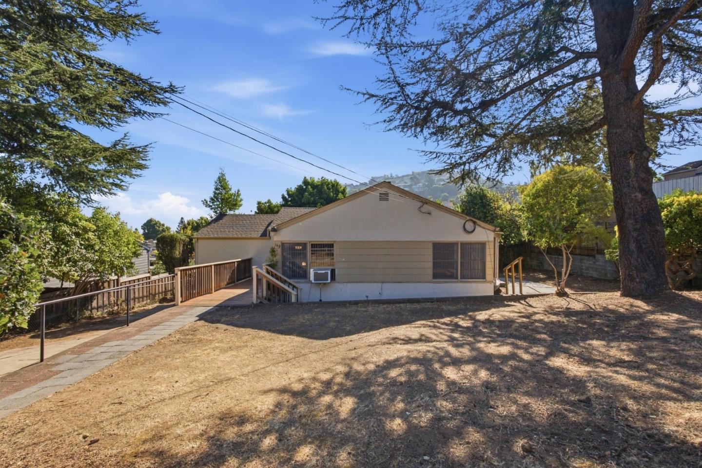 149 Beverly Dr — photo