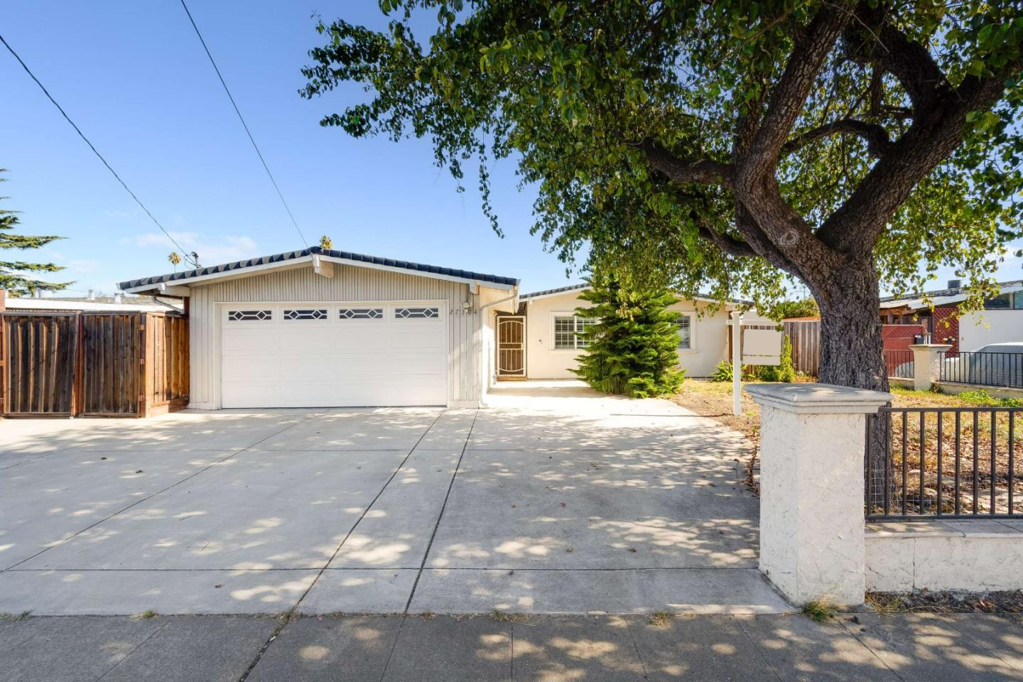 27704 Loyola Ave — photo