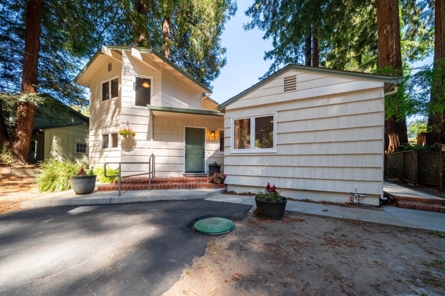 114 Gail Dr — photo