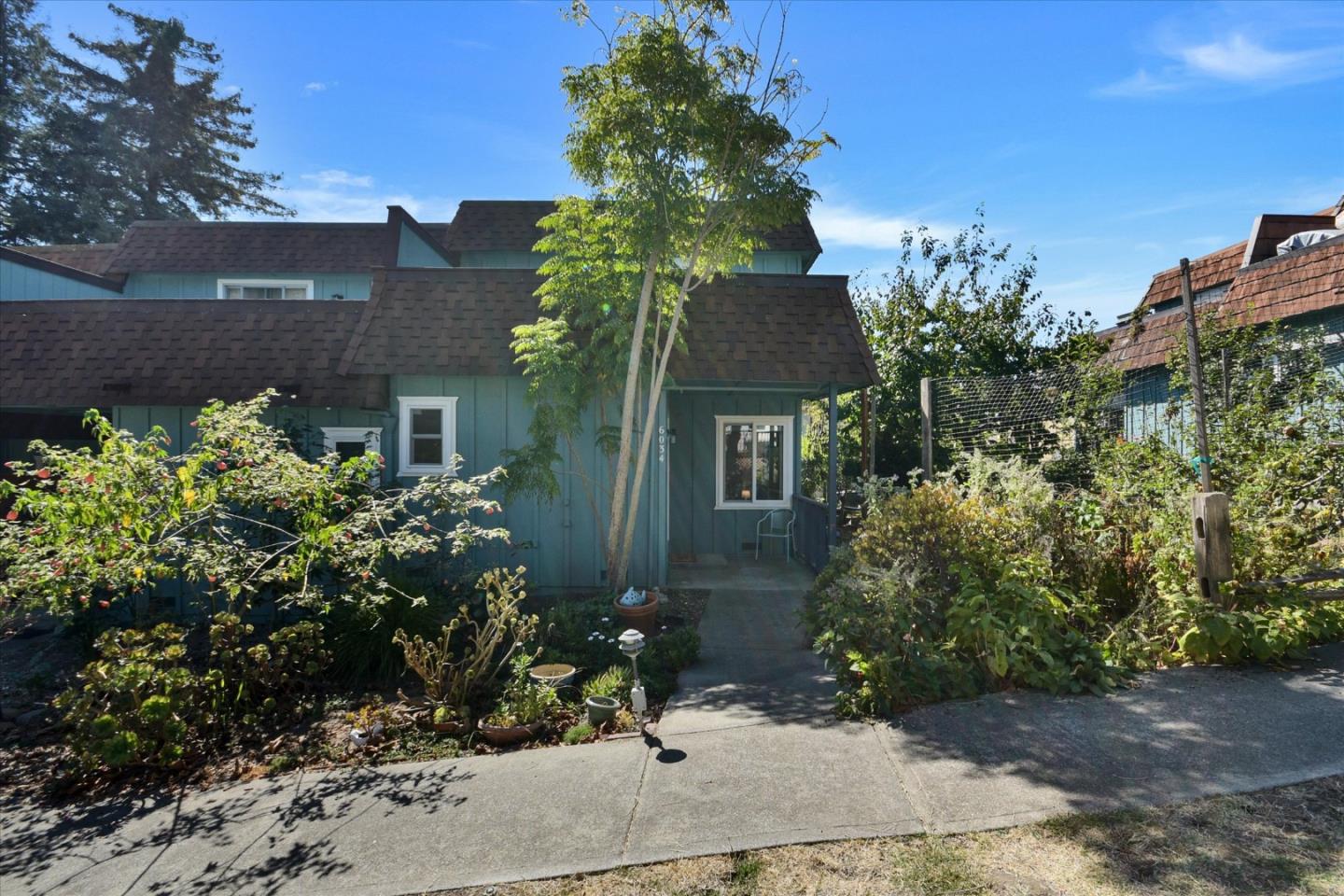 6034 Soquel Dr — photo