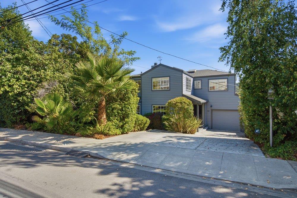 121 Beverly Dr — photo